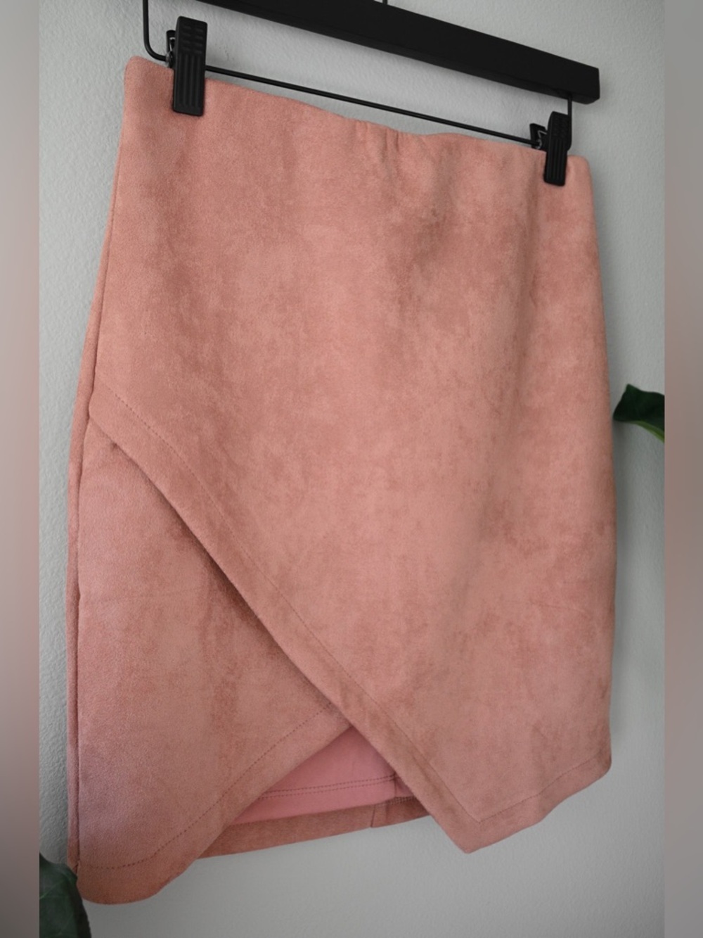 Seek The Label Pink  Suede Mini Skirt - Picture 3 of 3